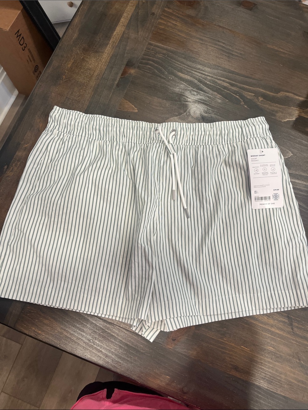 Athleta Midday White Shorts with Green Pinstripes size L NWT